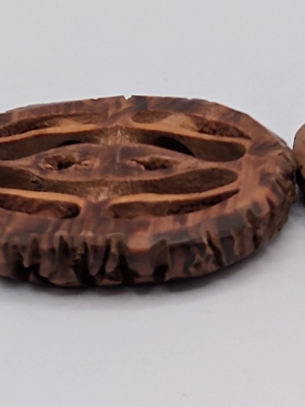 Walnut Shell Slice Buttons - Picture 5 of 6